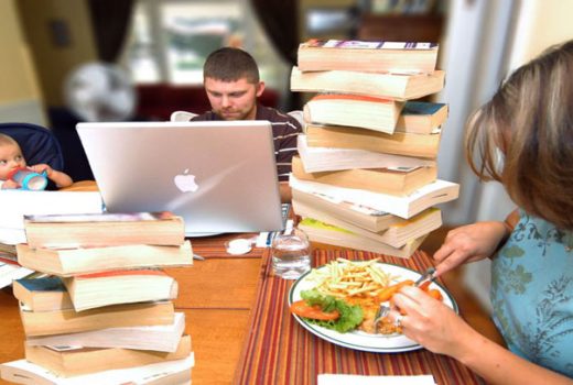 نشانه های همسر معتاد به کار