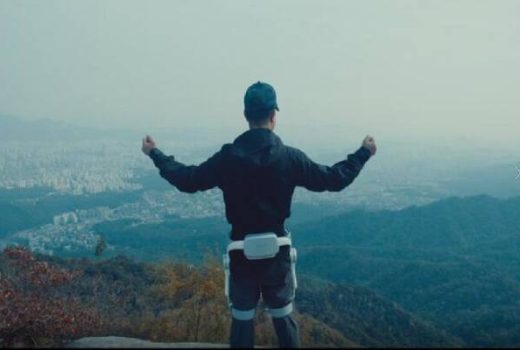 این ربات پوشیدنی امکان کوهنوردی را برای سالمندان فراهم می کند