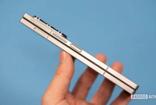 گزارش مشکل پوسته شدن رنگ در گوشی هوشمند گلکسی زد فولد 6 سامسونگ