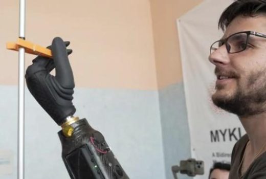  آهن‌رباهای هوشمند امکان کنترل دست مصنوعی با فکر را فراهم کردند