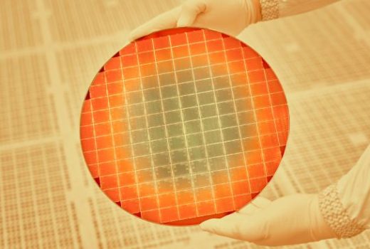 اینتل میلیاردها دلار از دولت آمریکا برای تقویت تولید تراشه دریافت می‌کند