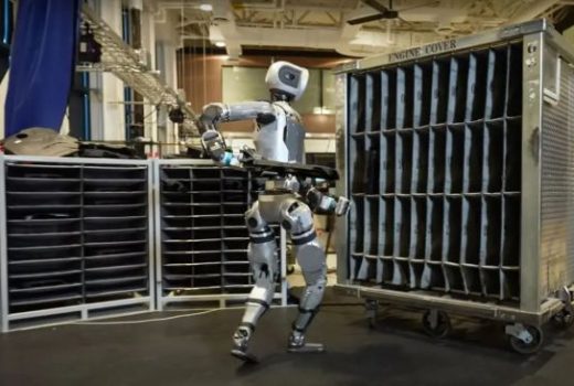  ربات انسان‌نمای اطلس در خط تولید خودرو کار می‌کند