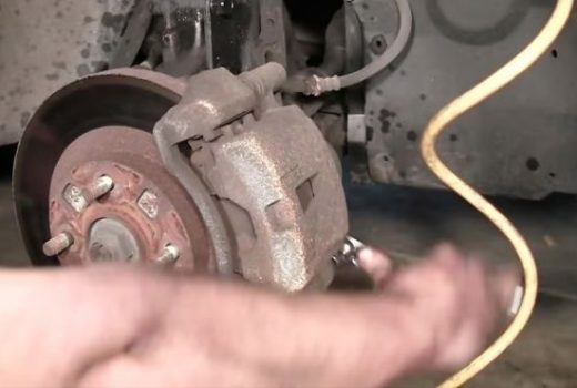 فروشگاه لنتام: ترفندهای طلایی برای نگهداری از لنت ترمز 206 و صرفه‌جویی در هزینه‌های خودرو