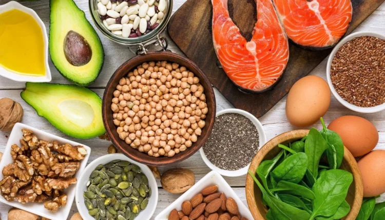1739774515 217 غذای طبیعی چیست؟‌۲۱ علت برای مصرف غذاهای طبیعی سیاه پوش.webp