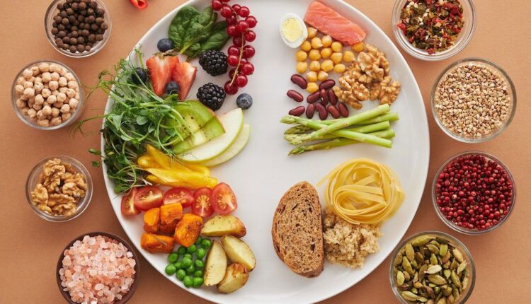 1739774515 404 غذای طبیعی چیست؟‌۲۱ علت برای مصرف غذاهای طبیعی سیاه پوش