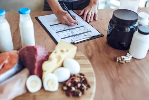 عوارض مصرف زیاد پروتئین؛ آیا ما بیش از حد پروتئين می‌خوریم؟