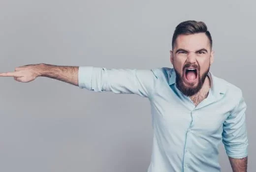 ۵ ویژگی مدیران غیرحرفه‌ای - چطور