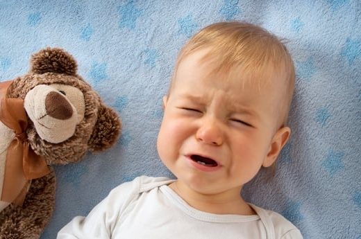 دلایل گریه کردن: ۱۰ دلیل گریه کردن و اشک ریختن