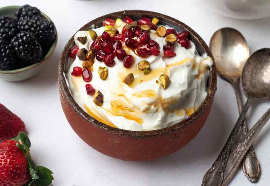 غذا و بین وعده کودک یک ساله + غذای سریع برای کودک یک ساله_سیاه پوش 8 ماست یک غذای فوری برای کودک یک ساله