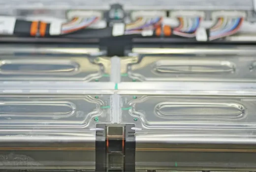 پیشرفت چشمگیر در فناوری باتری‌های حالت‌جامد