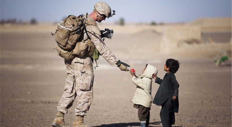 چطور با کودکان در مورد جنگ صحبت کنیم؟ + ۶ راه صحبت با کودکان درباره جنگ