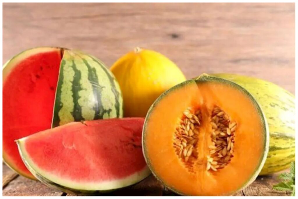 برای افت اسید معده چه بخوریم؟ | ۲۶ خوراکی برای افت اسید معده_سیاه پوش 31 1752047157 940 برای افت اسید معده چه بخوریم؟ ۲۶ خوراکی برای