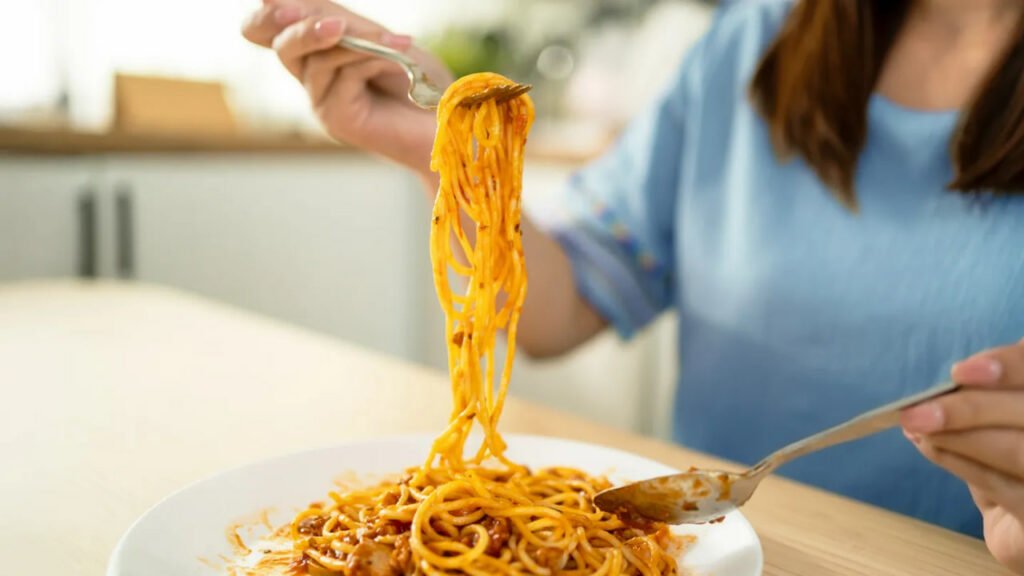 مصرف نان و پاستا میتواند دلیلی برای افسردگی و خستگی شما باشد_سیاه پوش 2 پاستا
