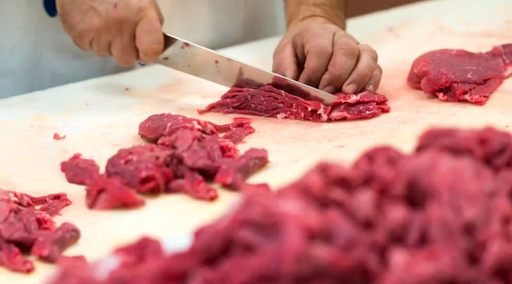 1758356349 127 گوشت تازه و منجمد چه تفاوت‌هایی دارند؟ آیا گوشت تازه