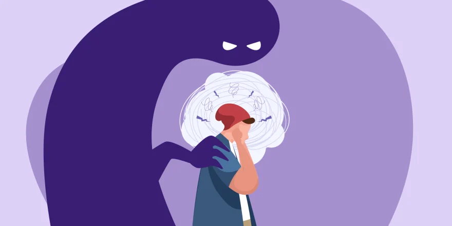 شبح ترسناک پشت سر مرد کارتونی