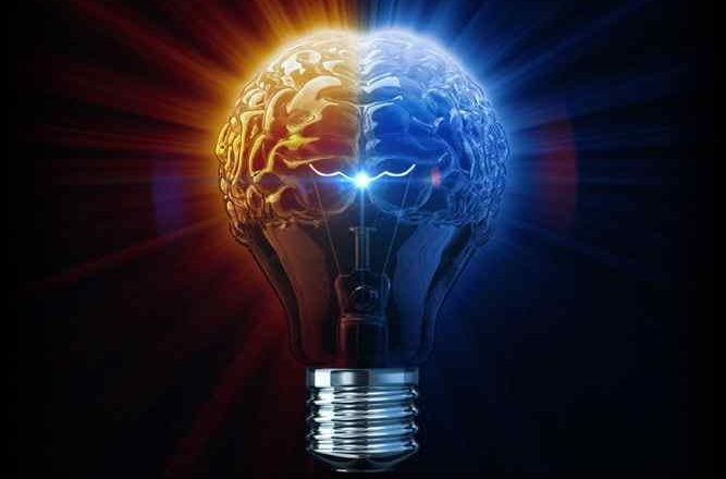 شکل مغز روی لامپ