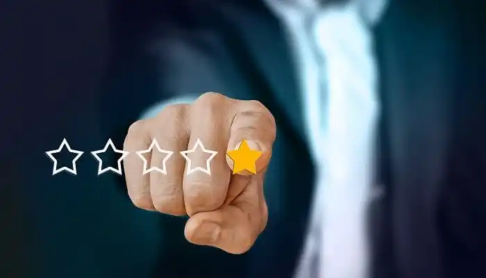 اشاره دست به یک ستاره از پنج ستاره