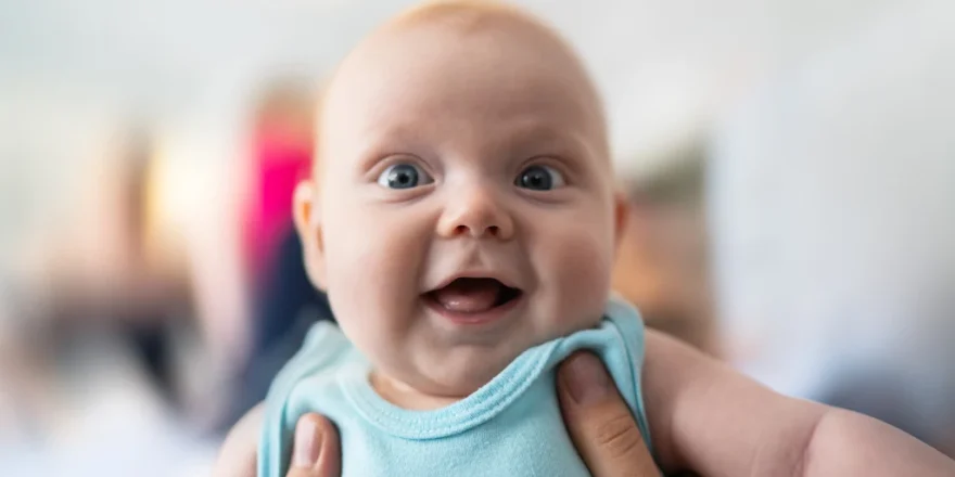 ۲۵۰ اسم پسر جذاب برای پسر شما: لیست کامل اسم پسرانه (۱۴۰۴)