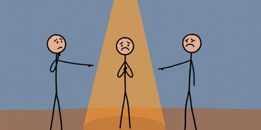 اثر اسپات لایت چیست و چرا دیگران آنقدر که فکر می‌کنید به شما توجه نمی‌کنند؟